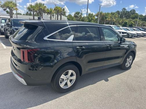 Ebony Black 2026 Kia Sorento LX