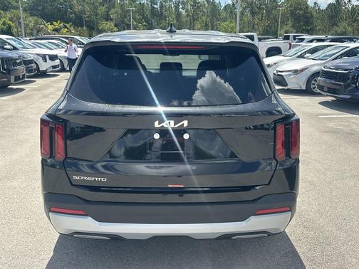 Ebony Black 2026 Kia Sorento LX