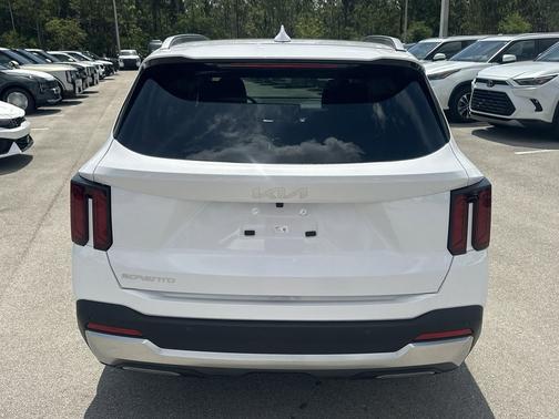 Glacial White Pearl 2026 Kia Sorento EX