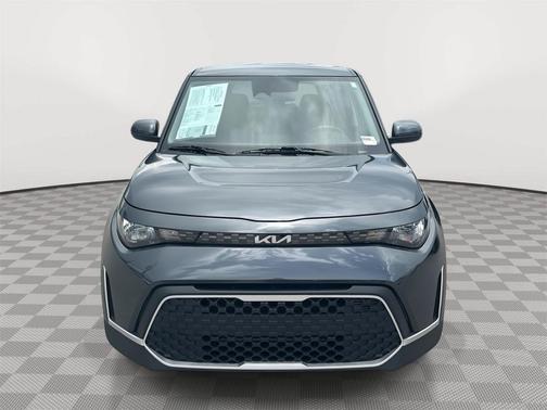 Gravity Gray 2023 Kia Soul LX