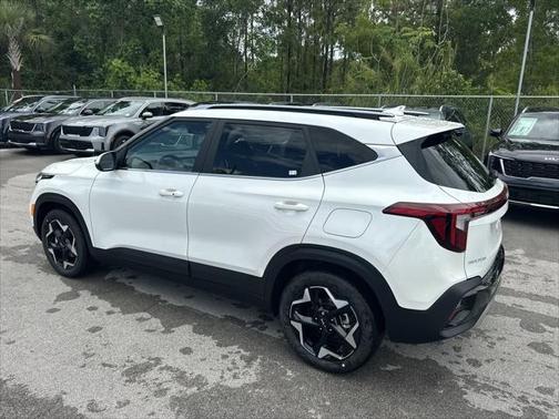 2025 Kia Seltos EX