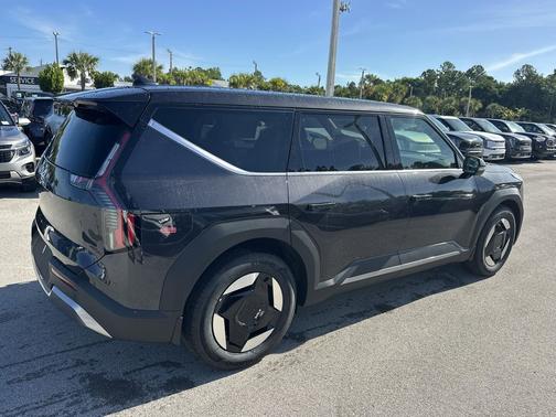 2026 Kia EV9 Light Long Range