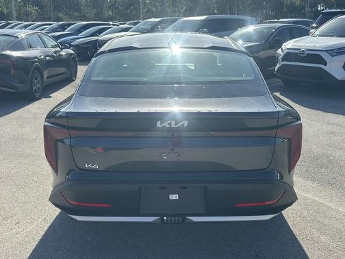 2025 Kia K4 LX