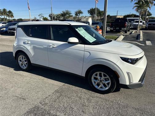 2024 Kia Soul LX