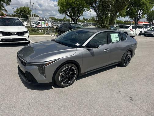 2025 Kia K4 GT-Line
