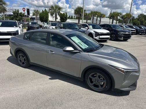 2025 Kia K4 LX