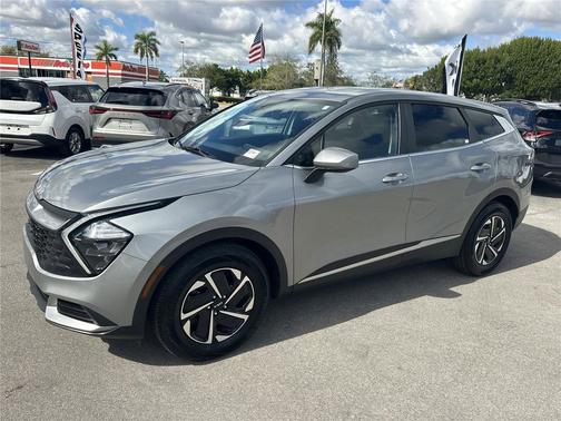 2023 Kia Sportage Hybrid LX