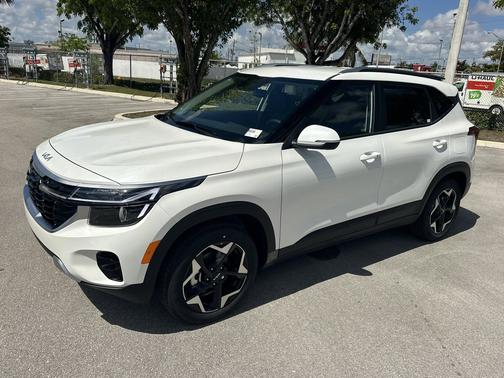 Snow White Pearl 2026 Kia Seltos S