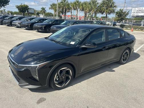 2025 Kia K4 EX