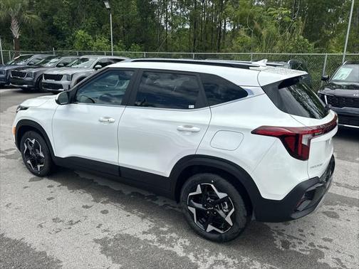 2025 Kia Seltos EX