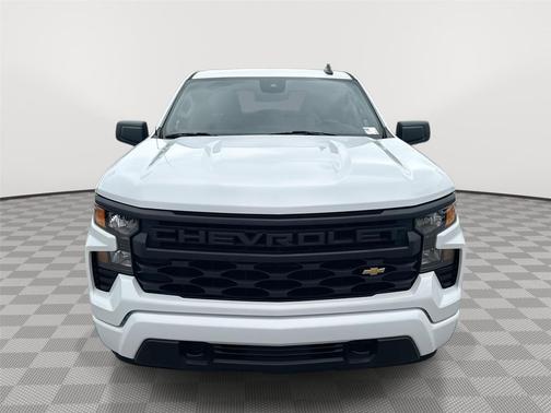 Summit White 2022 Chevrolet Silverado 1500 Custom