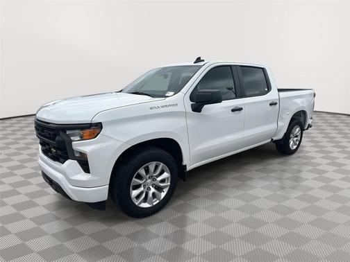 Summit White 2022 Chevrolet Silverado 1500 Custom