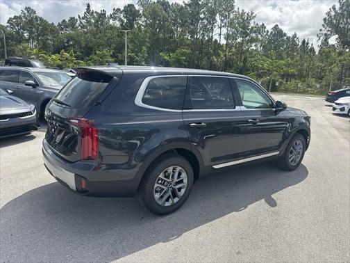 2025 Kia Telluride LX