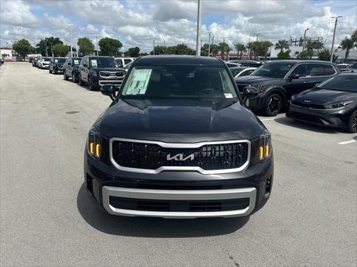 2025 Kia Telluride LX