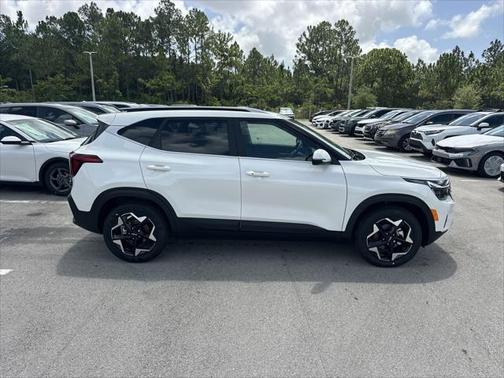 2025 Kia Seltos EX