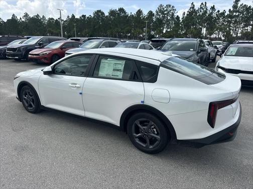2025 Kia K4 LX
