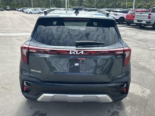 Gravity Gray 2026 Kia Seltos S