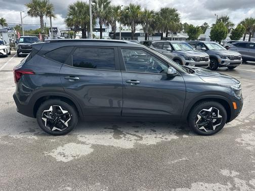 Gravity Gray 2026 Kia Seltos S
