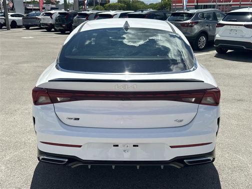 Glacial White Pearl 2022 Kia K5 GT-Line