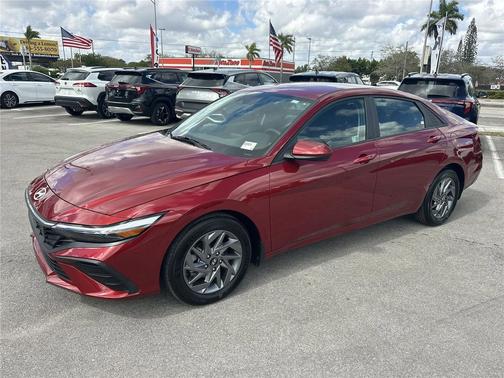 2024 Hyundai ELANTRA SEL