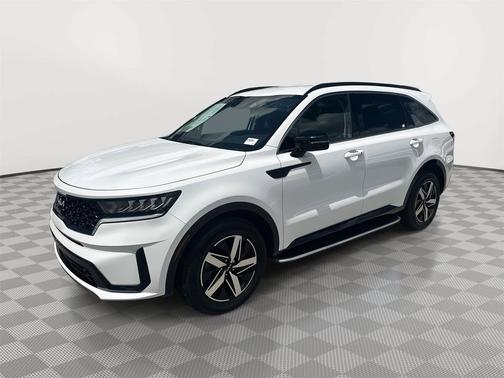 Glacial White Pearl 2022 Kia Sorento S