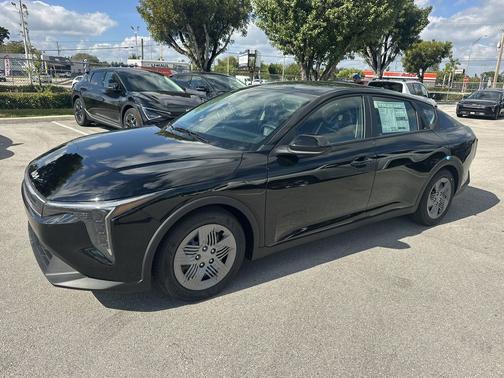 2025 Kia K4 LX