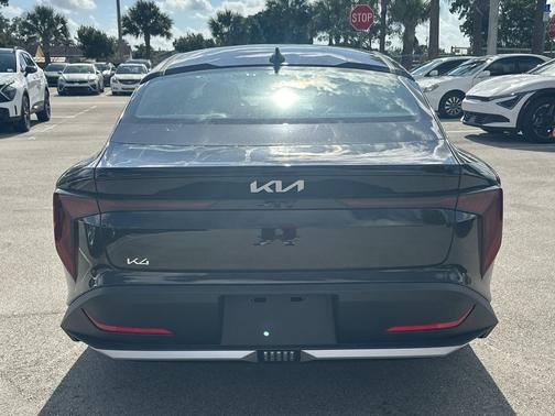 2025 Kia K4 LX