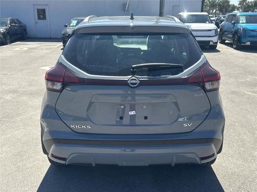 2024 Nissan Kicks SV