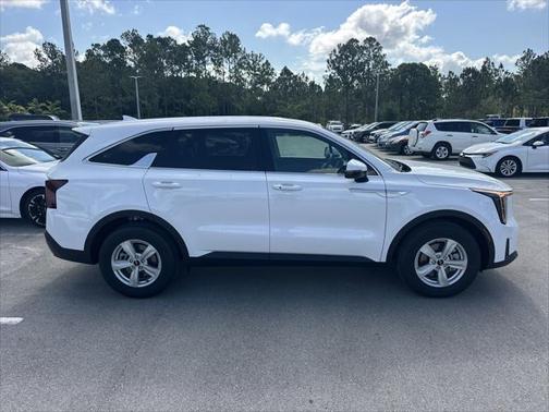 2025 Kia Sorento LX