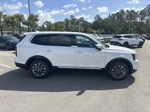 2025 Kia Telluride LX