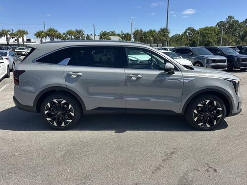 Wolf Gray 2026 Kia Sorento EX