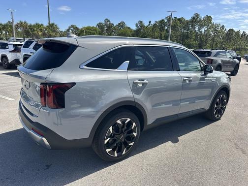 Wolf Gray 2026 Kia Sorento EX