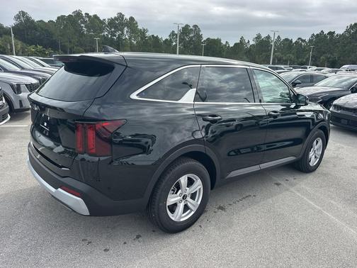2026 Kia Sorento LX