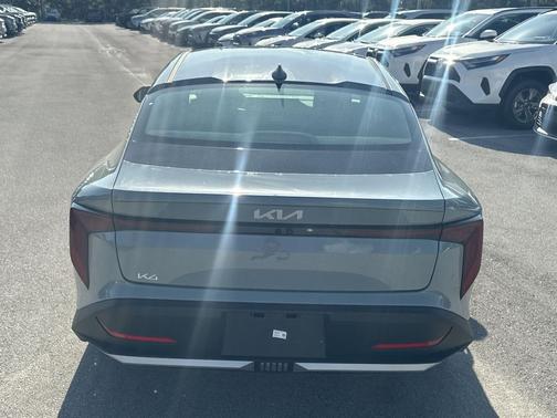 2025 Kia K4 LX