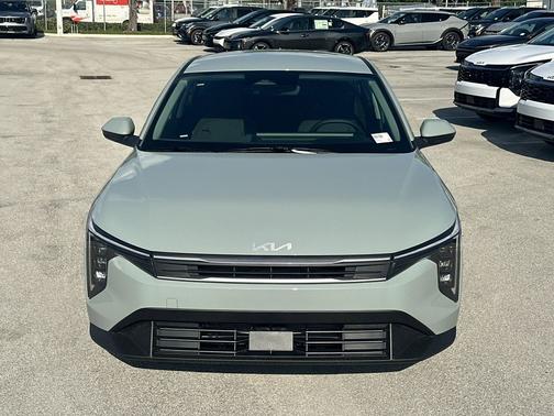 2025 Kia K4 LX