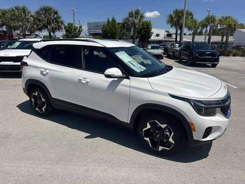 Snow White Pearl 2026 Kia Seltos S