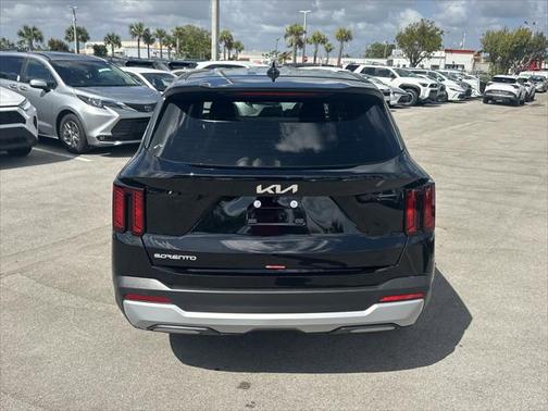 2025 Kia Sorento LX