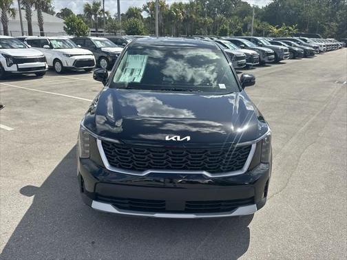 2025 Kia Sorento LX