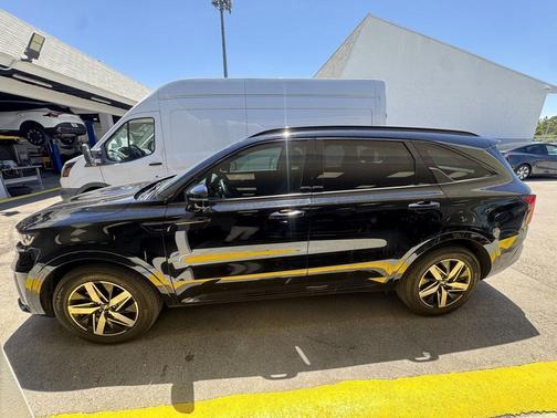 Ebony Black 2023 Kia Sorento S