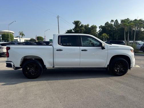Summit White 2023 Chevrolet Silverado 1500 Custom