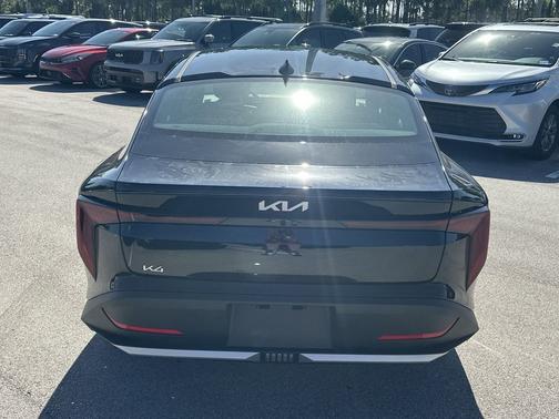 2025 Kia K4 LX