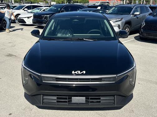 2025 Kia K4 LX
