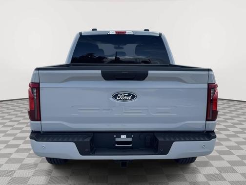 Avalanche 2026 Ford F-150 STX