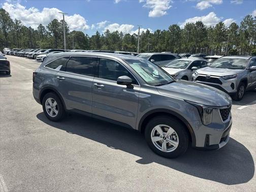 2025 Kia Sorento LX