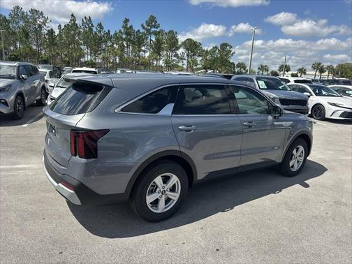 2025 Kia Sorento LX