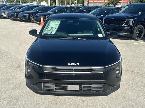 2025 Kia K4 LX