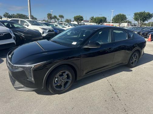 2025 Kia K4 LX
