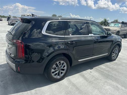 2025 Kia Telluride LX