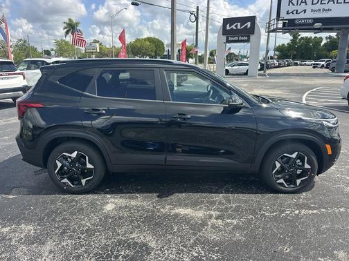 Fusion Black 2026 Kia Seltos S