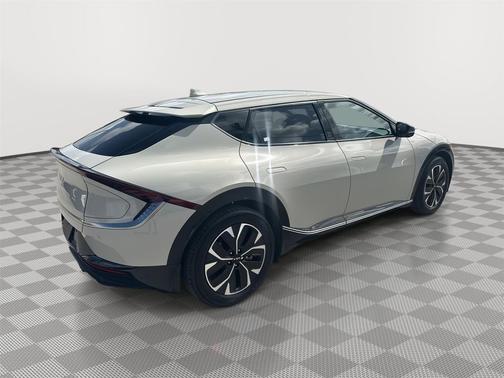 Glacier 2024 Kia EV6 Wind